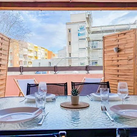 2 Personnes Proche Du Port Agde